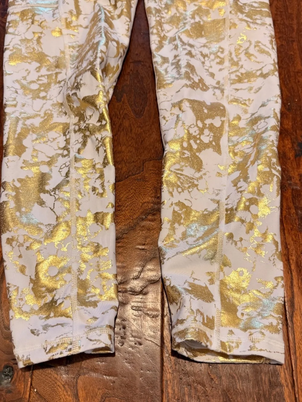 Lilly Pulitzer Luxletic Weekender Leggings in Shoreline Foil S